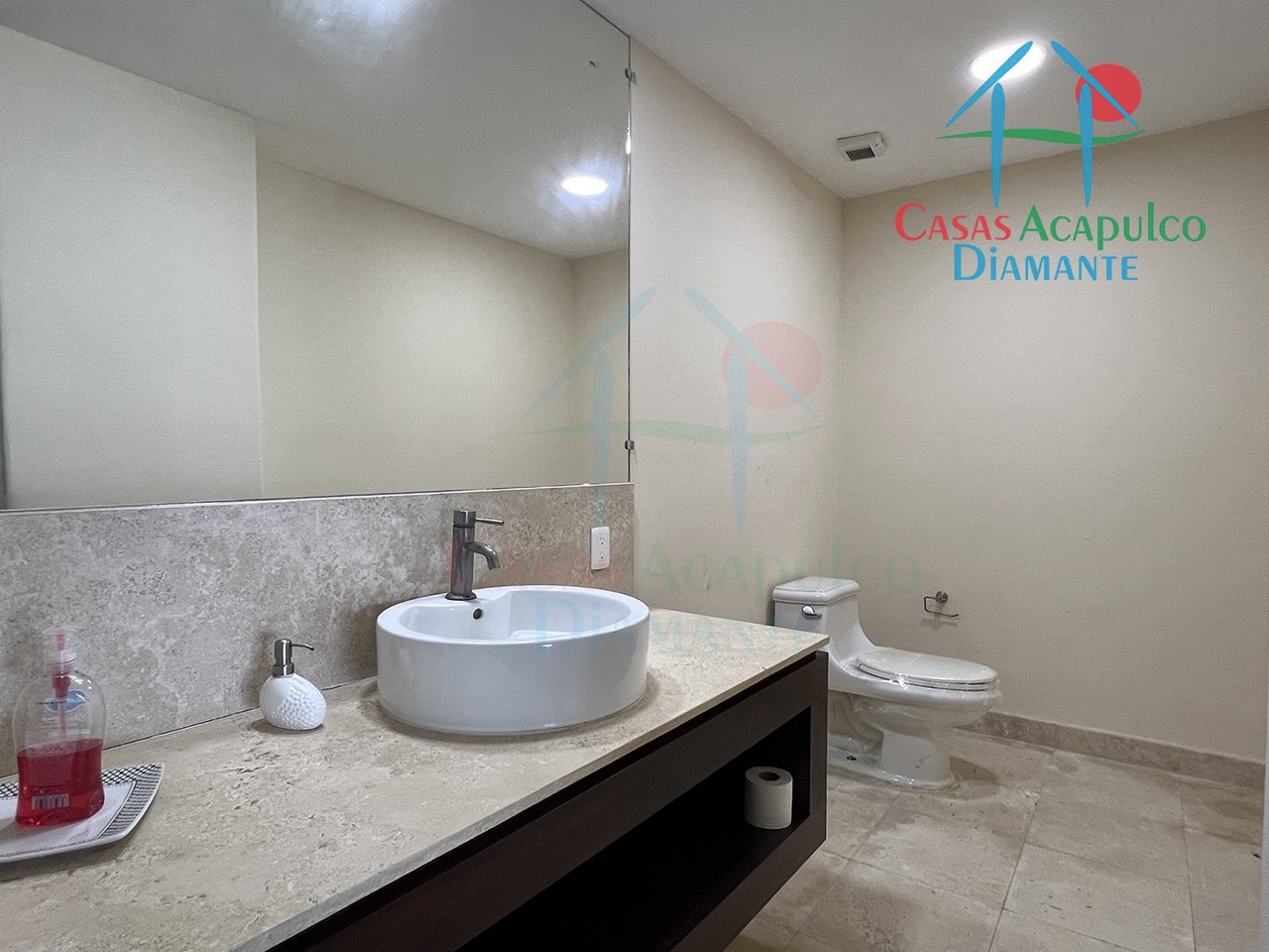 Maralinda P5 - Baño de visitas 1